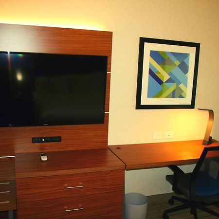 Holiday Inn Express Hotel & Suites Marina By Ihg Экстерьер фото