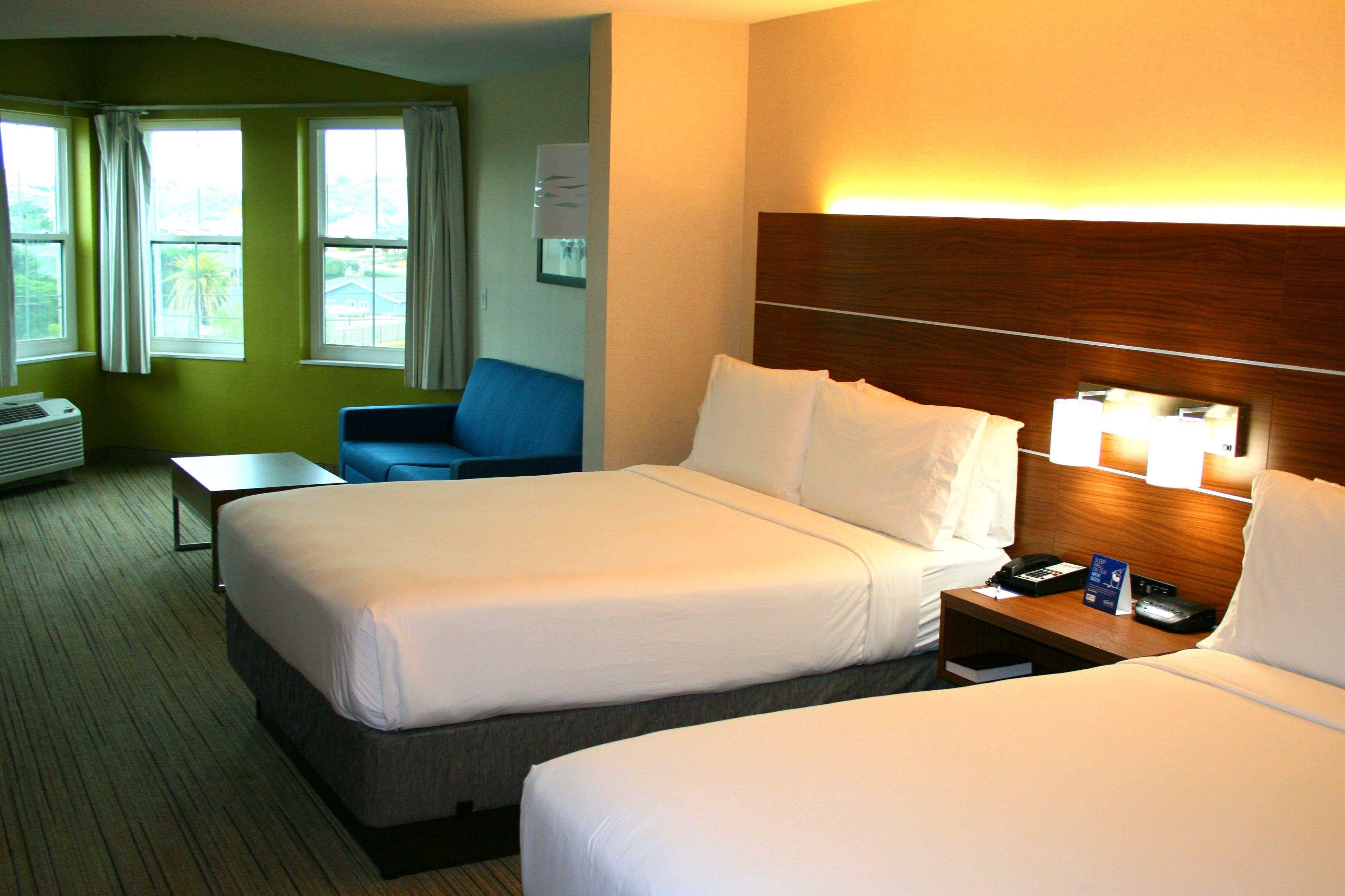 Holiday Inn Express Hotel & Suites Marina By Ihg Экстерьер фото