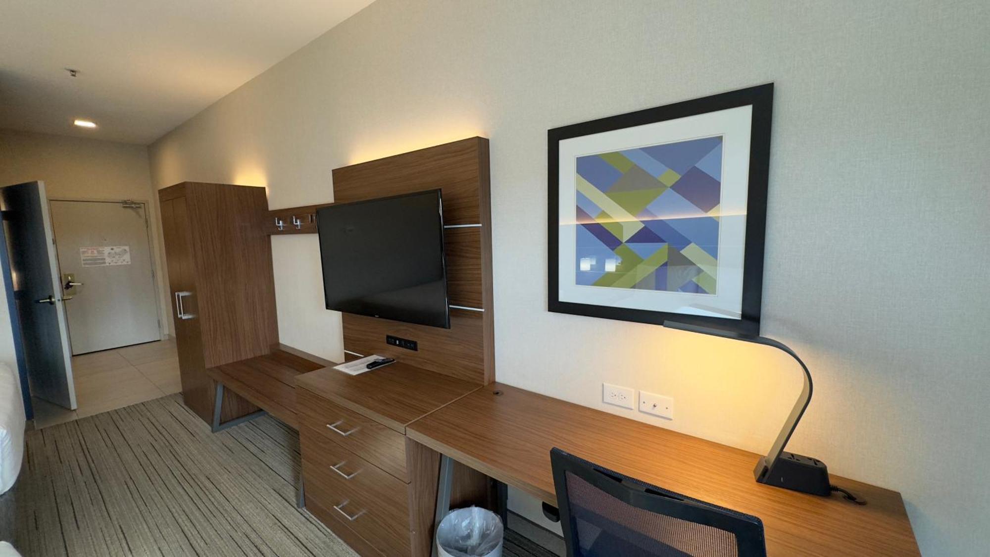 Holiday Inn Express Hotel & Suites Marina By Ihg Экстерьер фото